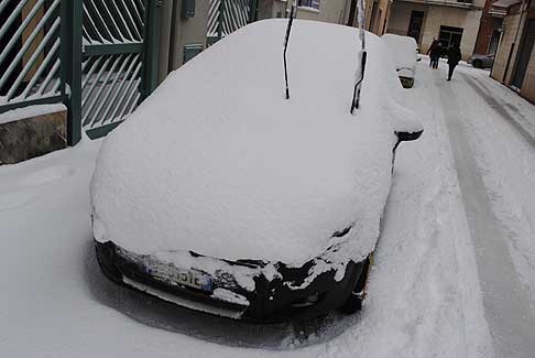 Acquaviva delle Fonti - Ad Acquaviva delle Fonti, i cittadini si sono svegliati con tutte le strade imbiancate width=