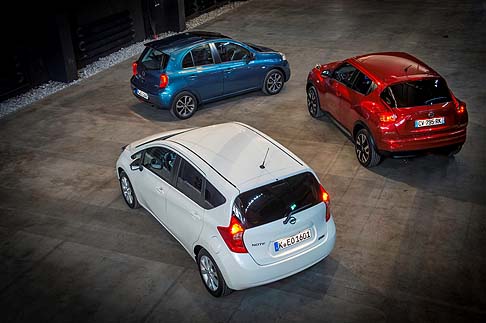 Nissan - Parlando della Micra, Geraldine Ingham, ha detto come la vettura sia stata la prima nel segmento B a proporre dotazioni come il servosterzo, l'airbag, il cambio automatico, i motori 16 valvole e l'intelligent key. width=