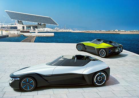 Nissan - Presentato al pubblico europeo a Ginevra, il nuovo concept BladeGlider rivoluziona gli schemi tradizionali delle auto sportive.  width=