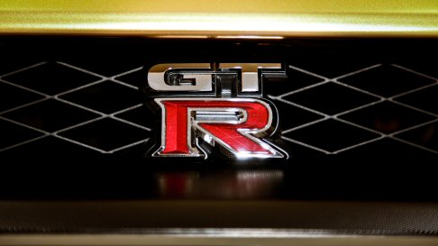 Nissan - Il totale ricavato dell’asta sarà destinato alla Usain Bolt Foundation, che opera a supporto dell'educazione e della cultura dei più giovani nel Paese natale del campione. width=