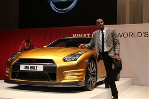 Nissan - Nissan GT-R Bolt Gold presentazione ufficiale width=