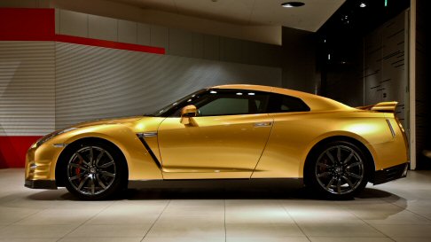 Nissan - L'asta online inizierà su eBay alle 12:00 GMT di giovedì il 22 novembre per terminare alle 11:59 GMT di domenica 2 dicembre 2012. width=