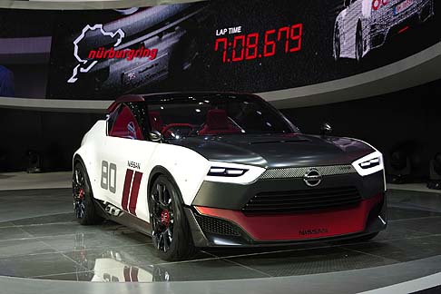 Nissan - La versione delle due concept car è il frutto dell'impegno di due comunity separate, ognuna delle quali haun carattere forte e un'impronta differente. width=