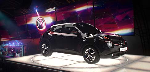 Nissan - Protagonista assoluta del Summer Tour, la vettura farà tappa nelle principali località turistiche italiane, per incontrare da vicino i suoi estimatori.  width=