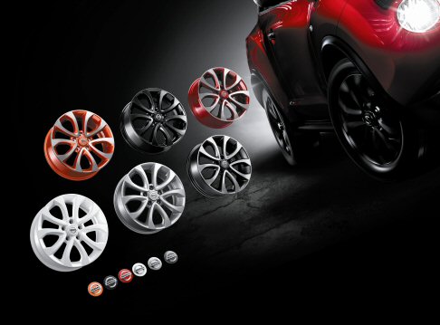 Nissan - I particolari potranno essere combinati attraverso i tre nuovi pacchetti Style,Premium ed Exclusive, che saranno disponibili sia per i nuovi clienti sia per i possessori di una Nissan Juke. width=