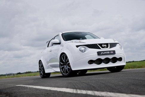 Nissan - Il costruttore Nissan avvia il cantiere produttivo dell’attesa e desiderata Juke-R, destinata ad un sicuro successo di vendite. width=