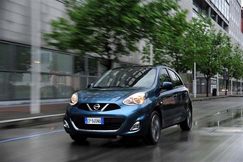 Nissan - In abbinamento alle unità viene proposto un cambio manuale a cinque rapporti con trazione anteriore o, in opzione, il cambio CVT a variazione continua di ultima generazione. width=