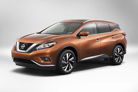 Nissan - Nissan Murano si veste di novità per la versione MY 2015 e sceglie il parterre di New York e il suo Salone ormai imminente per svelarsi in veste ufficiale. width=