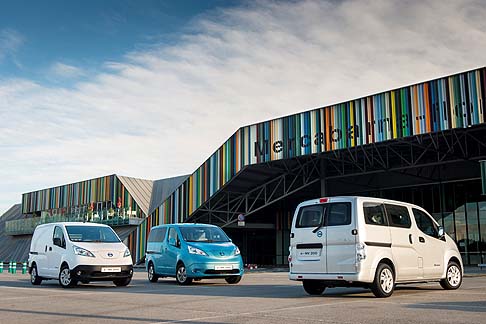 Nissan - Nissan e-NV200, il secondo veicolo full electric della gamma nipponica, sarà presto sulle strade per offrire tutti i vantaggi di una propulsione ecosostenible abbinata alle tecnologie innovative tipiche del marchio.  width=