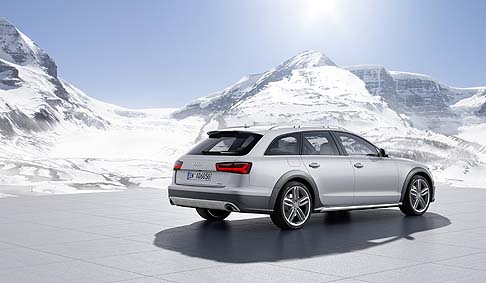 Audi - Il modello sportivo top di gamma è la Audi RS 6 Avant. La vettura scatta da 0 a 100 km/h in 3,9 secondi e raggiunge la velocità massima di 305 km/h. width=