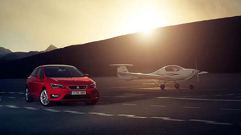 Seat - Tutte le motorizzazioni della nuova SC dispongono di iniezione diretta con turbocompressore e sintetizzano efficienza e raffinata dinamica. width=