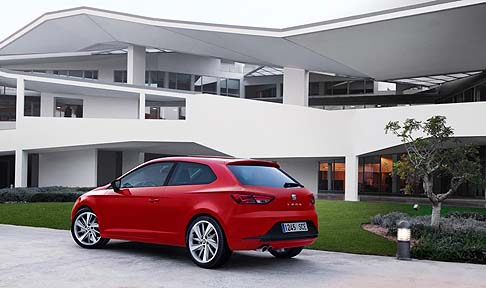 Seat - La nuova compatta SEAT Leon SC sarà disponibile sul mercato europeo dal mese di maggio 2013, a un prezzo altamente competitivo e con una ricca gamma di equipaggiamenti. width=