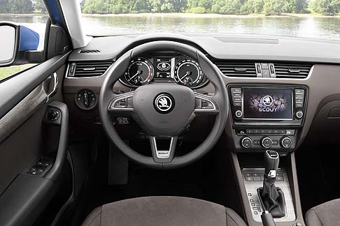Skoda - Disponibile solo su base Octavia Wagon, la vettura è attesa sui mercati a partire da agosto 2014.  width=