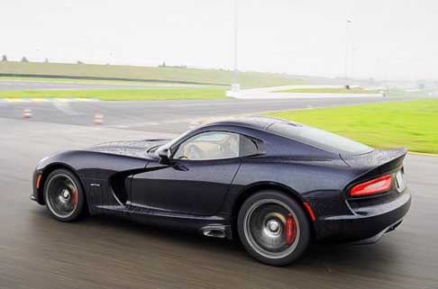 SRT - Nuova SRT Viper SRT GTS 2013 test drive sul circuito width=