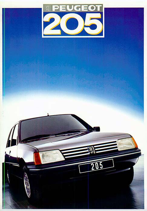 Peugeot - La 205 arriva in Italia nell’ottobre 1983 con carrozzeria a 3 e 5 porte con motorizzazioni di 1000, 1200 e 1400 cc con vari livelli di allestimento. width=