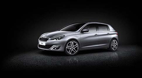 Peugeot - Realizzata sulla nuova piattaforma modulare EMP2, la Peugeot 308 presenta dimensioni compatte e peso ridotto (-140kg). width=