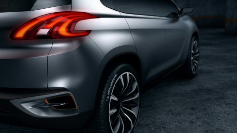 Peugeot - La massima espressione di eleganza e tecnica del costruttore transalpino si identifica con l’originale e inedita concept Urban Crossover, anticipazione stilistica di una vettura del segmento B. width=