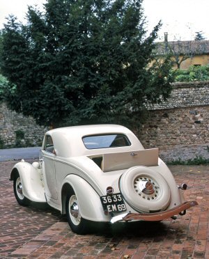 Peugeot - Due appuntamenti con il fascino delle auto d’epoca aprono il mese di febbraio. Retromobile e Automotoretrò al Lingotto racconteranno l’evoluzione dei marchi dell’automotive. width=