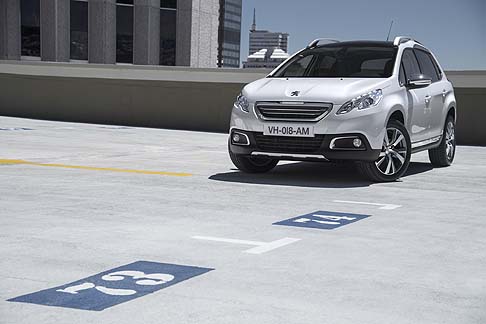 Peugeot - I riflettori saranno sicuramente puntati sulla nuova Peugeot 2008, crossover di punta della gamma del Leone, che sfilerà sulla passerella elvetica insieme al modello 208. width=