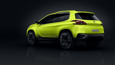 Peugeot - Peugeot 2008 Concept propone sotto la pelle un’evoluzione dei 3 cilindri benzina di nuova generazione: l’1.2 l turbo a iniezione diretta, che abbina potenza (110 CV) e coppia con livelli di consumi/emissioni contenuti. width=
