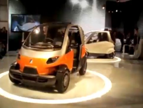 Paiggio - Microcar Piaggio NT3 quattroruote al salone Eicma width=