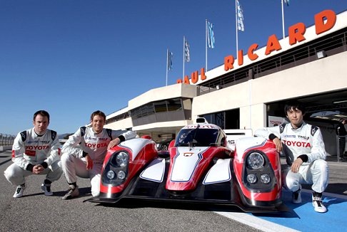 Toyota - Pilota della Toyota TS010 ibrida che correranno per le 24 ore di Le Mans width=