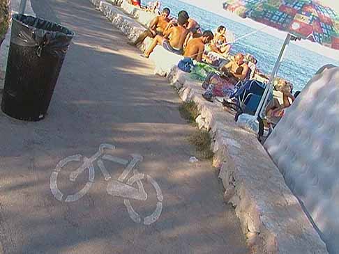 Ciclovia Adriatica - Pista ciclabile a Cozze (Bari) width=