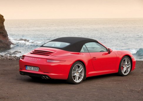 Porsche - Il lancio commerciale parte dalla Germania, dove arriverà sulle strade a marzo 2012. width=
