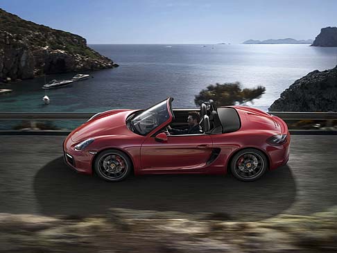 Porsche - Le sportive più potenti e dinamiche della gamma Porsche, Boxster GTS e Cayman GTS, si apprestano al debutto sulle strade, previsto a partire da maggio 2014. width=