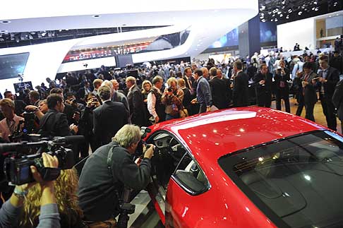 Bentley - Press Day presentata la nuova Bentley Continental GT V8 width=