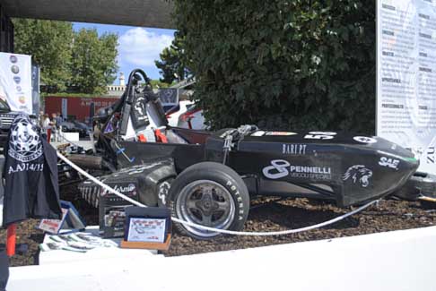 Poliba Corse - Il prototipo PC3-13 gareggia nel campionato Formula SAE, una competizione tra studenti universitari organizzata dalla Society of Automotive Engineers width=