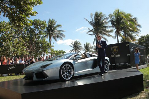 Lamborghini - Le supercar di Sant’Agata Bolognese hanno fatto registrare una velocità di punta pari a 338 km/h durante la prova in pista. width=