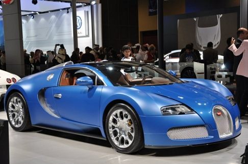 Bugatti - La supersportiva Bugatti al Motor Show del Qatar 2011 width=