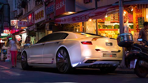 Qoros - La concept è la visione di un’ammiraglia da lanciare nel 2010 e rivolta ad una clientela tra i 40 e i 50 anni, costituita da professionisti che vivono in una città metropolitana moderna. width=