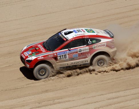 Mitsubishi - Dakar 2011 Lancer Racing Mitsubishi alla guida Guilherme Spinelli width=