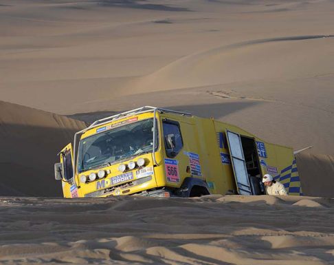 Renault - Dakar 2011camion Kerax Renault guidato Oliver Lambert width=