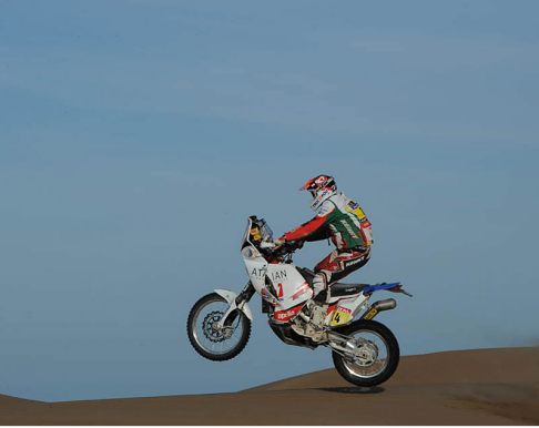 Aprilia - Dakar 2011 moto rally Aprilia 450 RXV pilota Alain Duclos width=