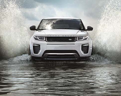 Land Rover - Il SUV compatto di lusso introduce interessanti novità sia sul fronte del design che delle dotazioni tecnologiche, puntando a rafforzare la propria leadership sul mercato. width=
