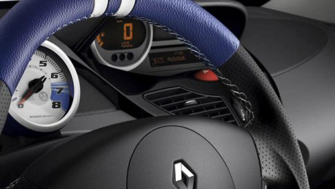Renault - La gamma delle unità include il noto motore aspirato 1.6 16V R.S. da 133 CV abbinato al telaio Sport di serie e il performante assetto Cup, in opzione, che consente di ribassare l'assetto di 4 mm.  width=