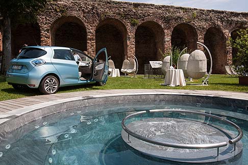Renault - Infine,la funzione purificante elimina batteri, funghi, allergeni e microbi presenti nell’aria. width=