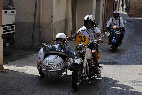 5^ tappa Acquaviva delle Fonti - 28^ Edizione, la rievocazione storica Milano Taranto attraversa la terra della Cipolla Rossa ad Acquaviva delle Fonti width=