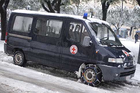 Pneumatici invernali - Non c’è alcuna differenza di prestazione tra pneumatici tradizionali e invernali