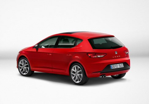 Seat - Grazie alle tecniche di costruzione avanzate e all’impiego di nuovi materiali, la nuova Leon risulta più leggera di circa 90 kg rispetto al suo precedente modello. width=