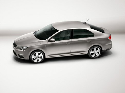 Seat - Dinamismo e stile caratterizzano la nuova generazione di Seat Toledo, pronta per il lancio commerciale del 2013.  width=