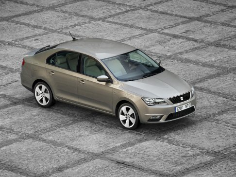 Seat - La SEAT Toledo offre la tecnologia più avanzata disponibile per la sua categoria. A partire dalla scocca rigida, che conferisce solidità e maggiore sicurezza. width=