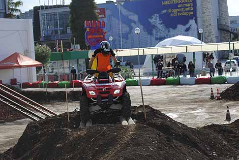 Ingresso Fiera - Show dei Quad alla Fiera del Levante di Bari width=