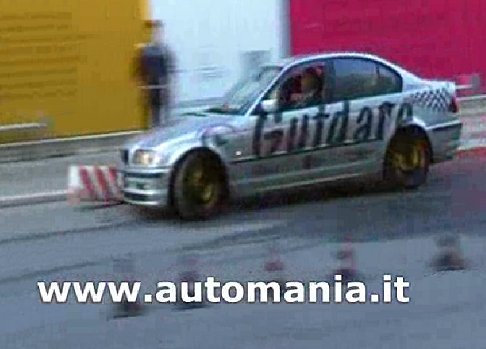 Associazione Circolando - Sicurezza Stradale al Mediterranea Show Motors con le tecniche di controllo dell´automobile width=