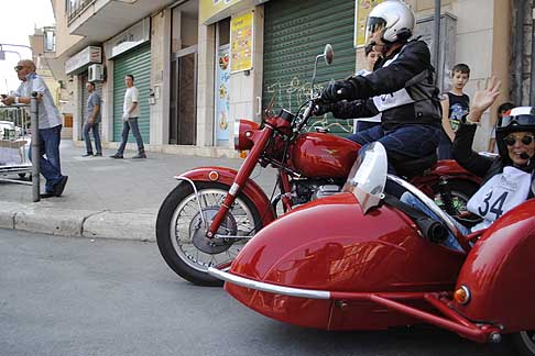 5^ tappa Acquaviva delle Fonti - Sidecar per la Milano Taranto per la 5^ tappa di Acquaviva width=