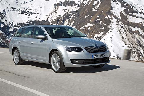 Skoda - Le nuove ŠKODA Octavia Wagon e Octavia Wagon 4x4 coniugano un’elevata funzionalità e un’eleganza dinamica.  width=