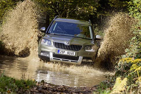 Skoda - L’entry level Active offre: airbag a tendina, laterali anteriori, lato conducente e lato passeggero, ausilio partenza in salita (solo per versioni Outdoor e su 1.2 TSI 105 CV DSG), dispositivo di disattivazione airbag lato passeggero, ESC.  width=